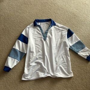 Amazon Women's Blue and White Jersey Top